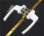 ہینڈل کے ذریعے پلاسٹک اسٹیل کا دروازہ